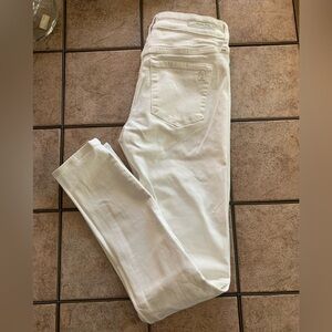 White skinny jeans